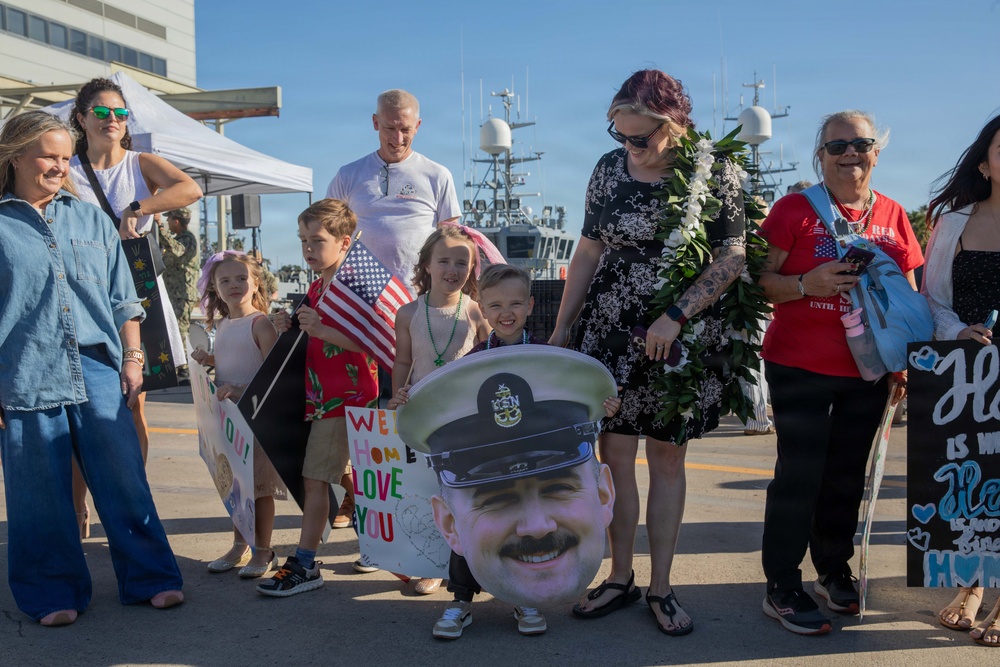 USS Greeneville Returns Home Following Deployment