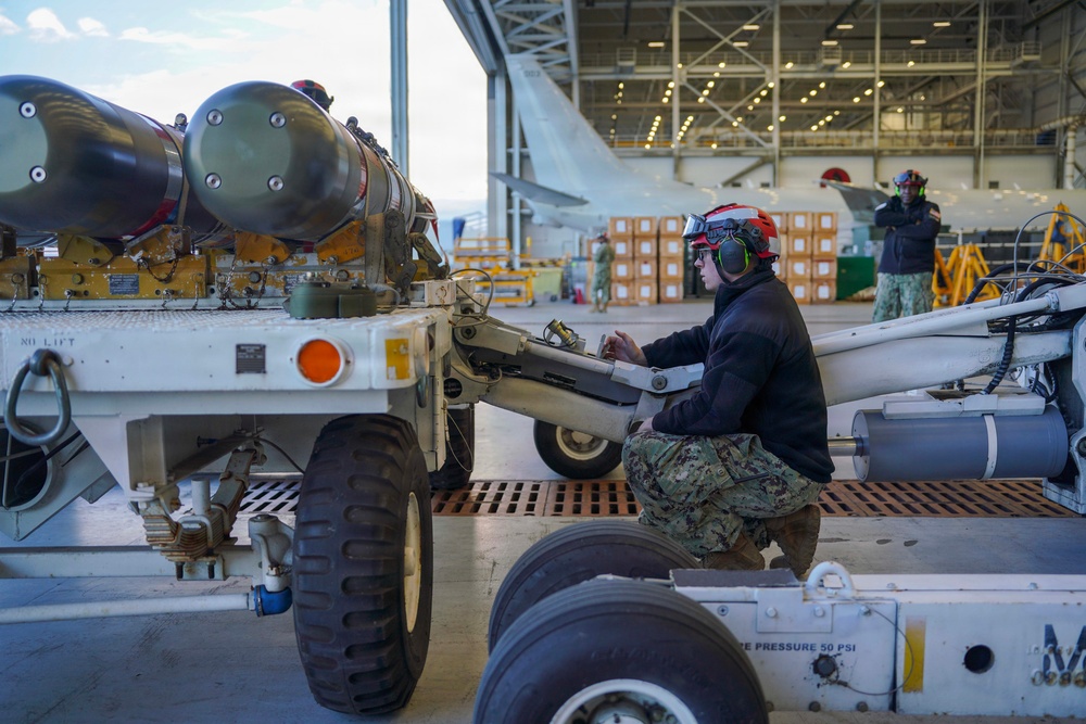 PATROL SQUADRON 5 FLIGHTLINE OPERATIONS