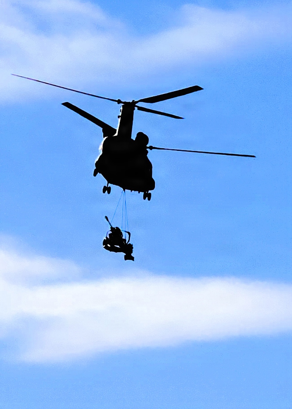 120th Field Artillery Soldiers conduct winter sling-load ops with Black Hawk, Chinook helicopters