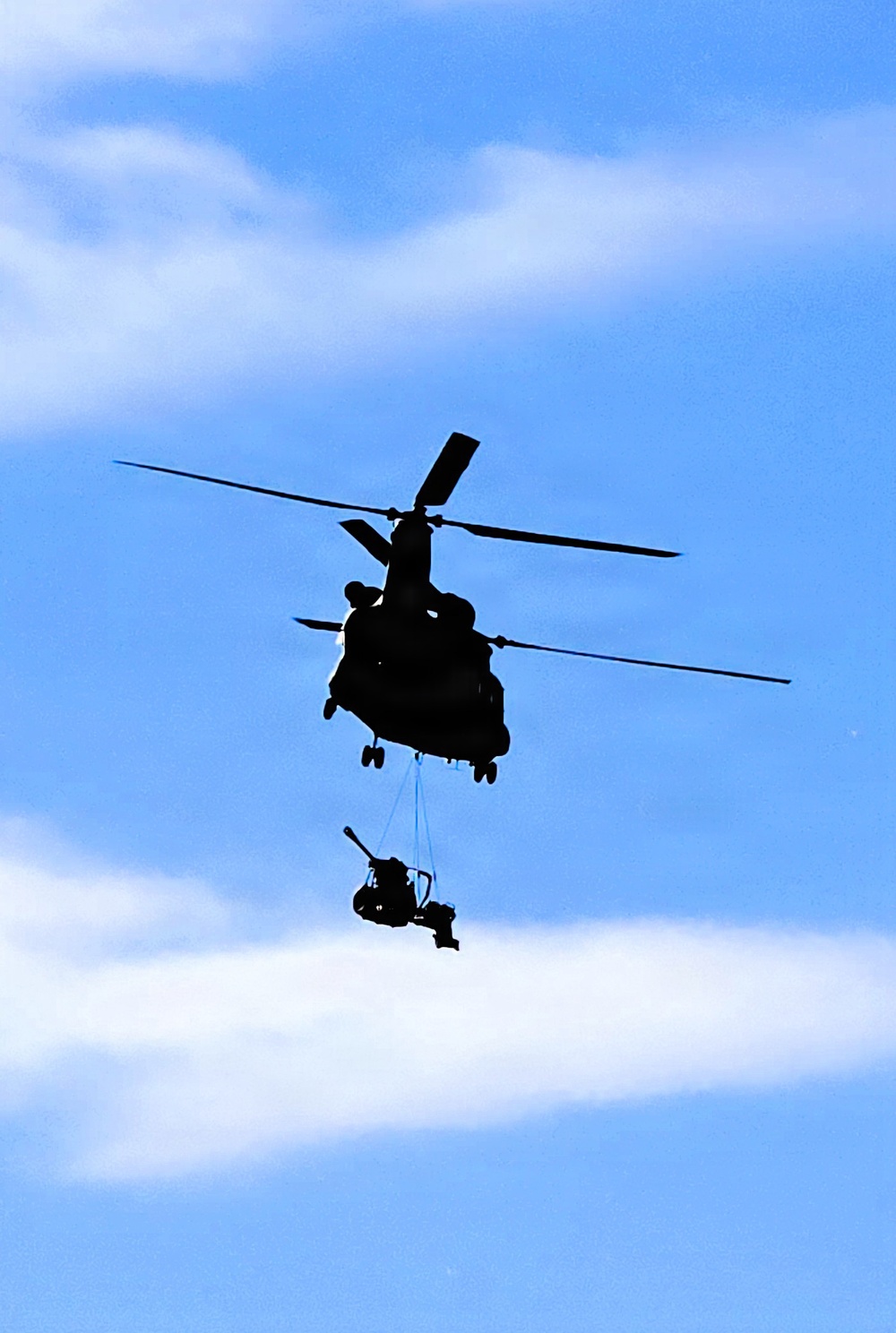 120th Field Artillery Soldiers conduct winter sling-load ops with Black Hawk, Chinook helicopters