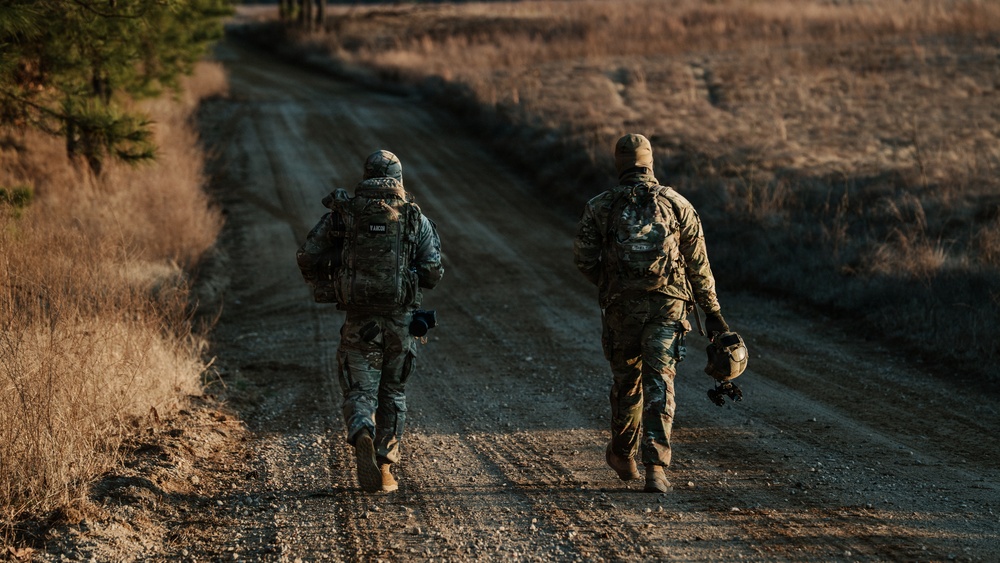 49th PAD Paratroopers Conduct Link-Up