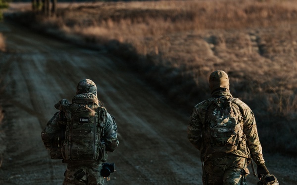 49th PAD Paratroopers Conduct Link-Up