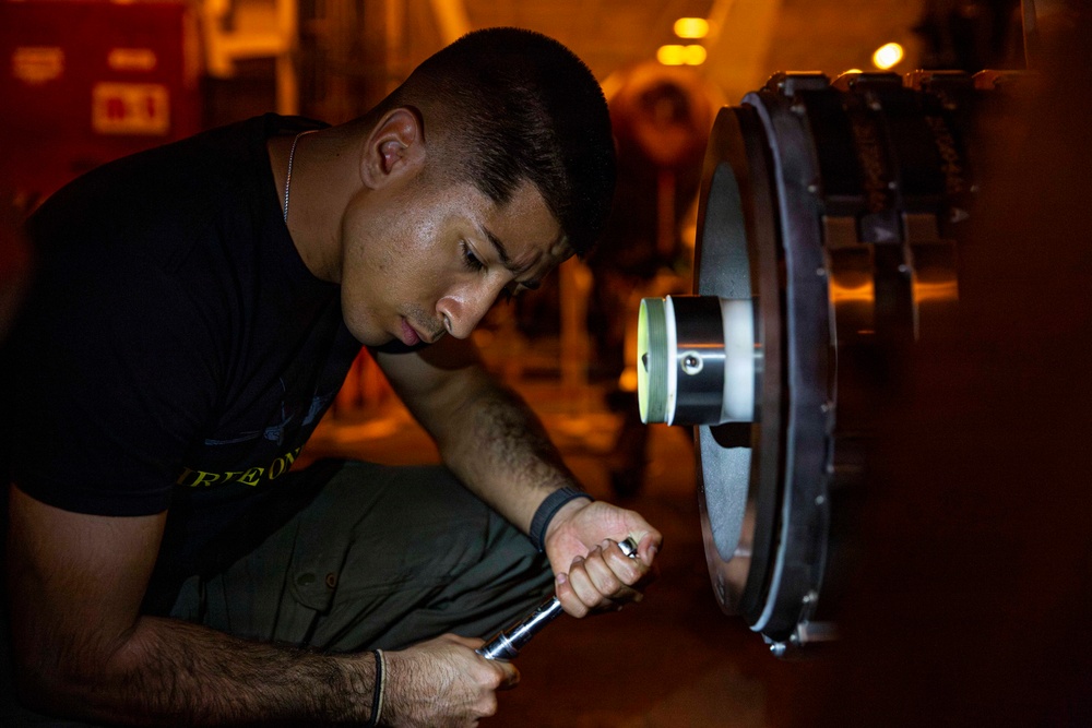 Abraham Lincoln conducts routine night operations