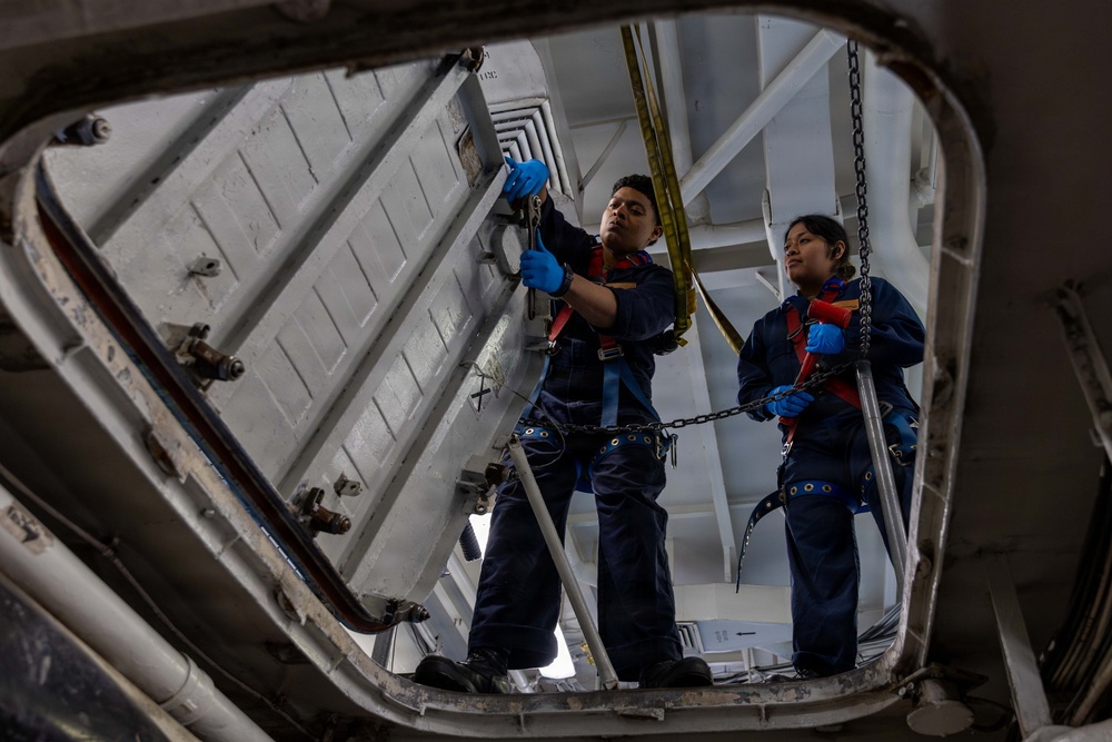 Abraham Lincoln conducts routine operations