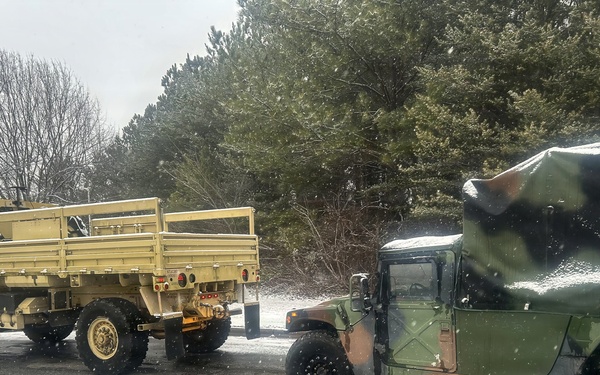 228th Theater Tactical Signal Brigade vehicle-recovery teams continue Winter Storm Gianna response