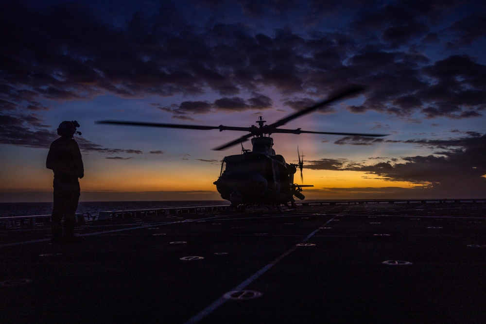 22ND MEU (SOC) | MSRT and MSPF Conduct Aerial Night Sniper Live Fire