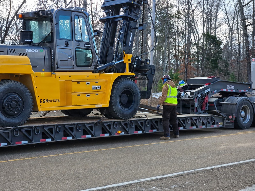 USACE Delivers Generators to Elementary School