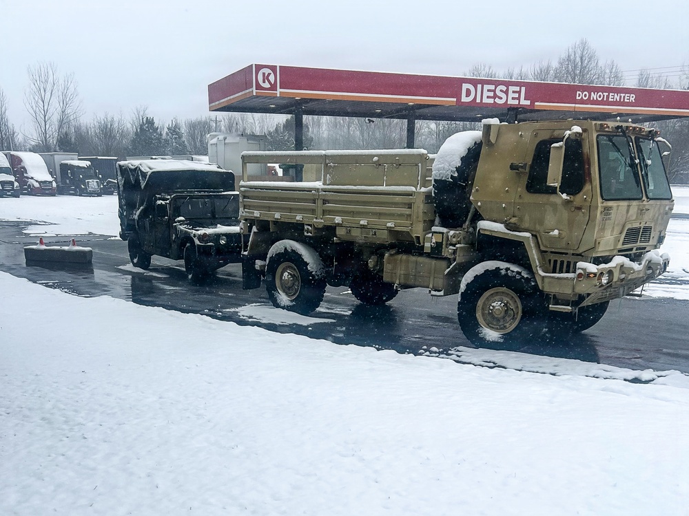 228th Theater Tactical Signal Brigade vehicle-recovery teams continue Winter Storm Gianna response