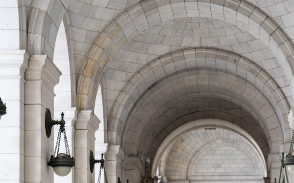 D.C. National Guard commander engages Soldiers, Airmen on D.C. Safe and Beautiful mission