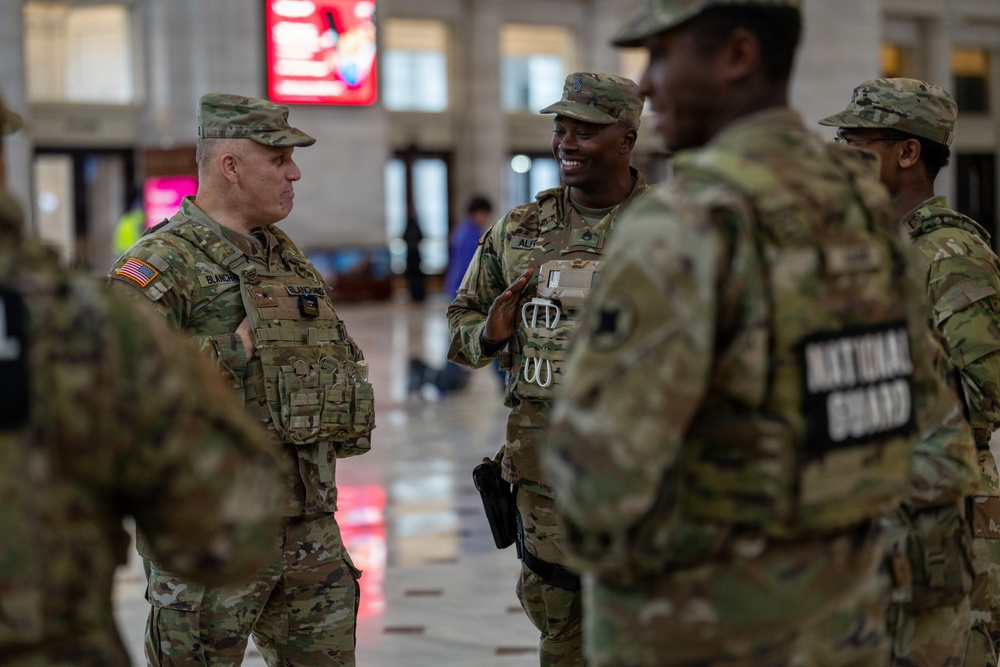 D.C. National Guard commander engages Soldiers, Airmen on D.C. Safe and Beautiful mission