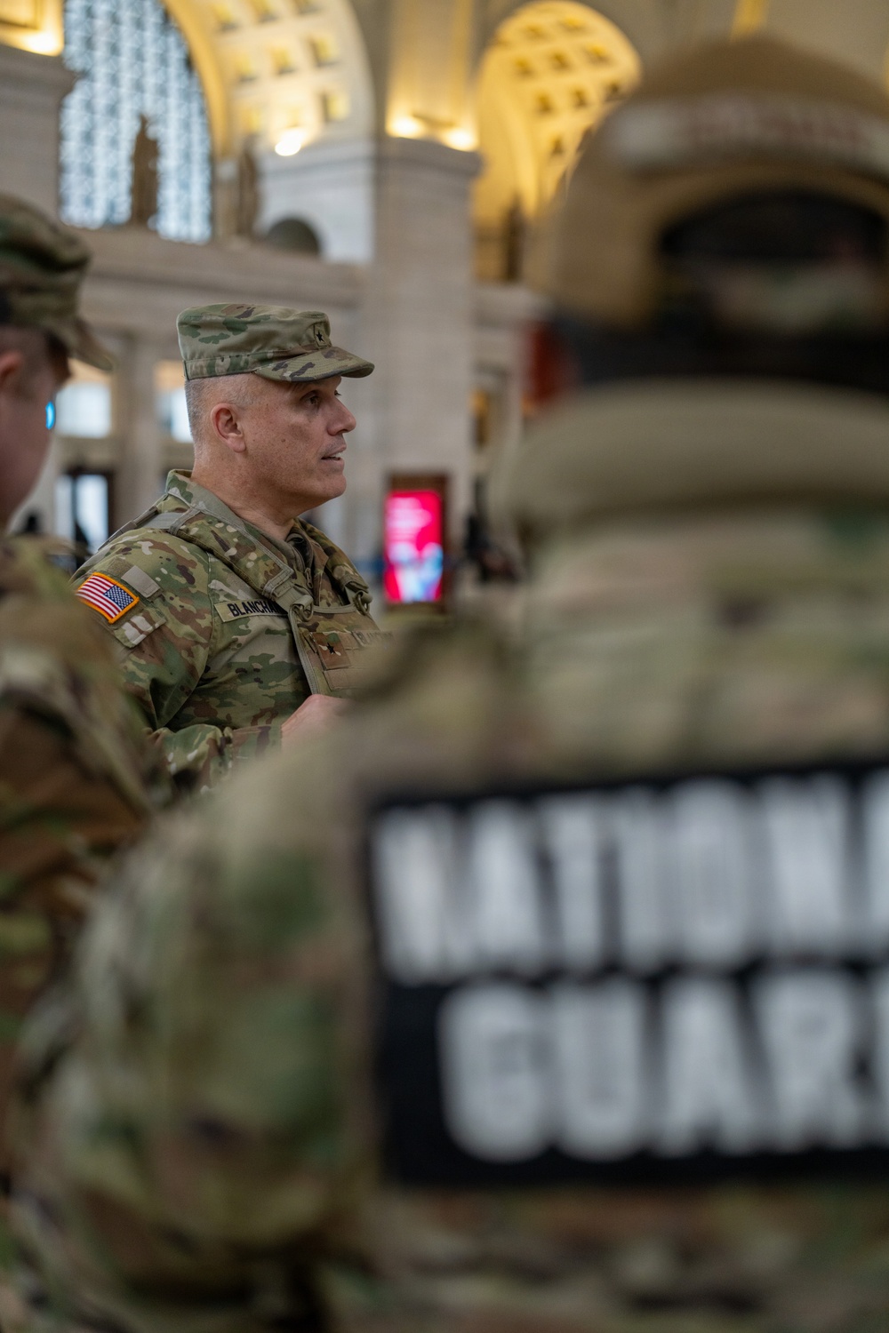 D.C. National Guard commander engages Soldiers, Airmen on D.C. Safe and Beautiful mission