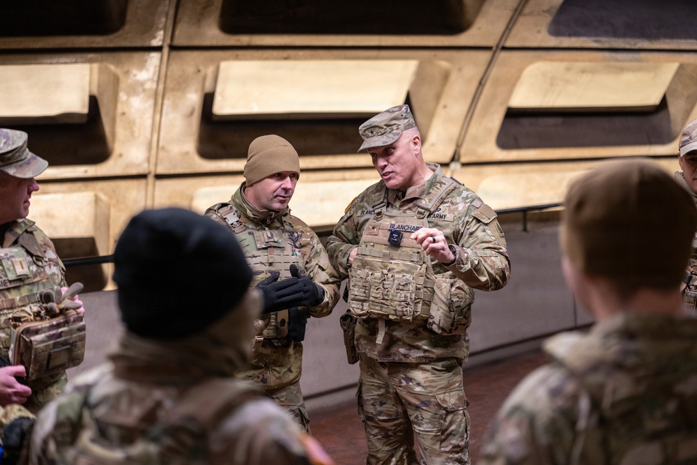 D.C. National Guard commander engages Soldiers, Airmen on D.C. Safe and Beautiful mission