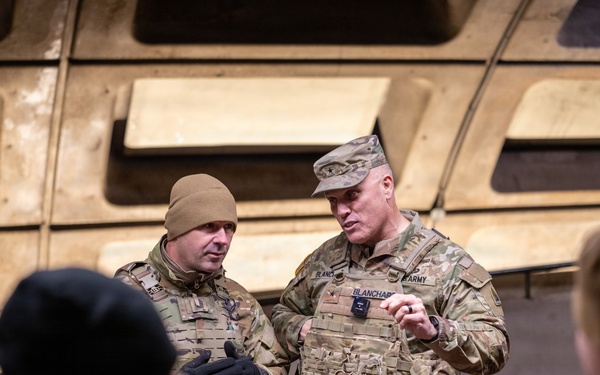 D.C. National Guard commander engages Soldiers, Airmen on D.C. Safe and Beautiful mission