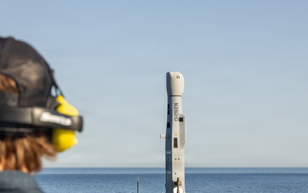 11th MEU Marines, Sailors and DOW Contractors conduct VBAT operations aboard USS Portland