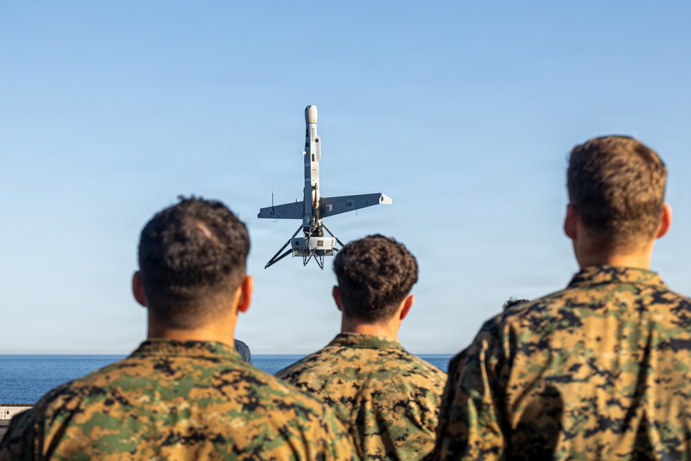 11th MEU Marines, Sailors and DOW Contractors conduct VBAT operations aboard USS Portland