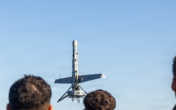 11th MEU Marines, Sailors and DOW Contractors conduct VBAT operations aboard USS Portland