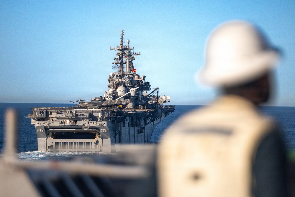 11th MEU Marines, Sailors Conduct a Mock Ship to Ship Refuel Aboard USS Comstock