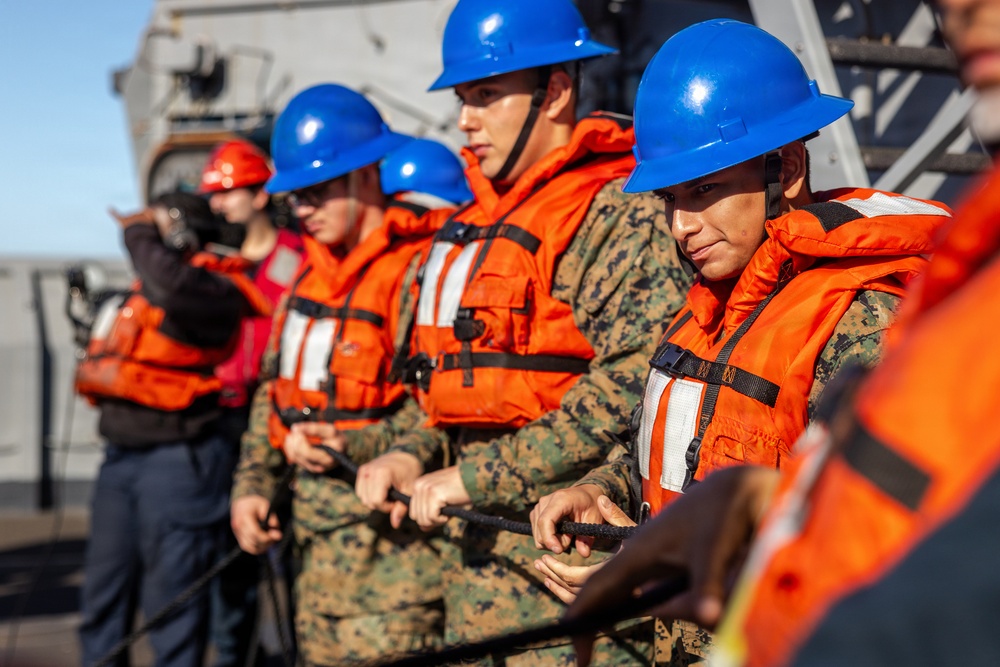 11th MEU Marines, Sailors Conduct a Mock Ship to Ship Refuel Aboard USS Comstock