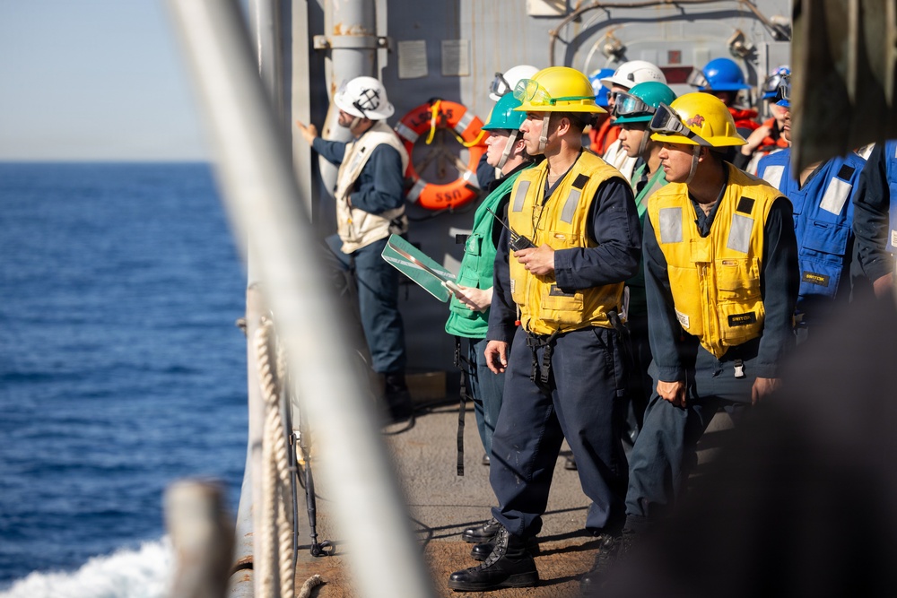 11th MEU Marines, Sailors Conduct a Mock Ship to Ship Refuel Aboard USS Comstock