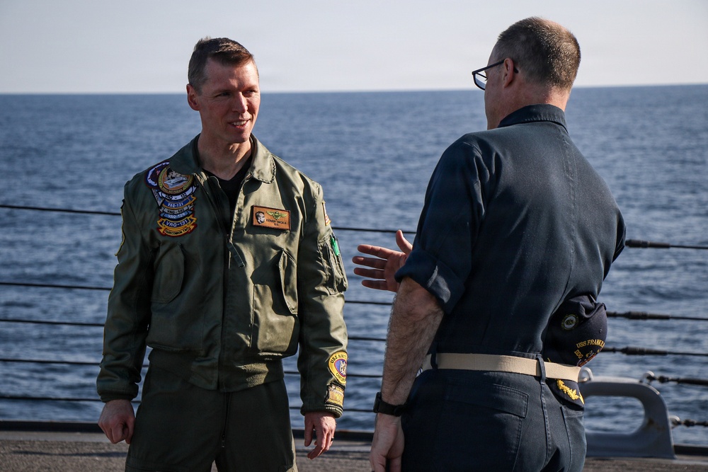 Frank E. Petersen Jr. hosts Abraham Lincoln executive officer