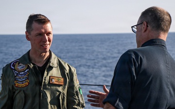 Frank E. Petersen Jr. hosts Abraham Lincoln executive officer