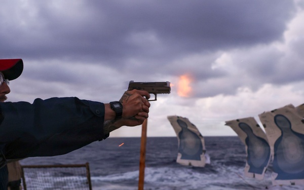 USS Mahan (DDG 72) Live-Fire Exercise