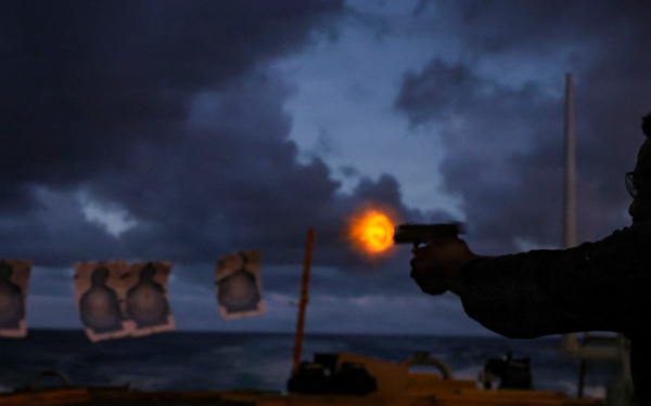 USS Mahan (DDG 72) Live-Fire Exercise