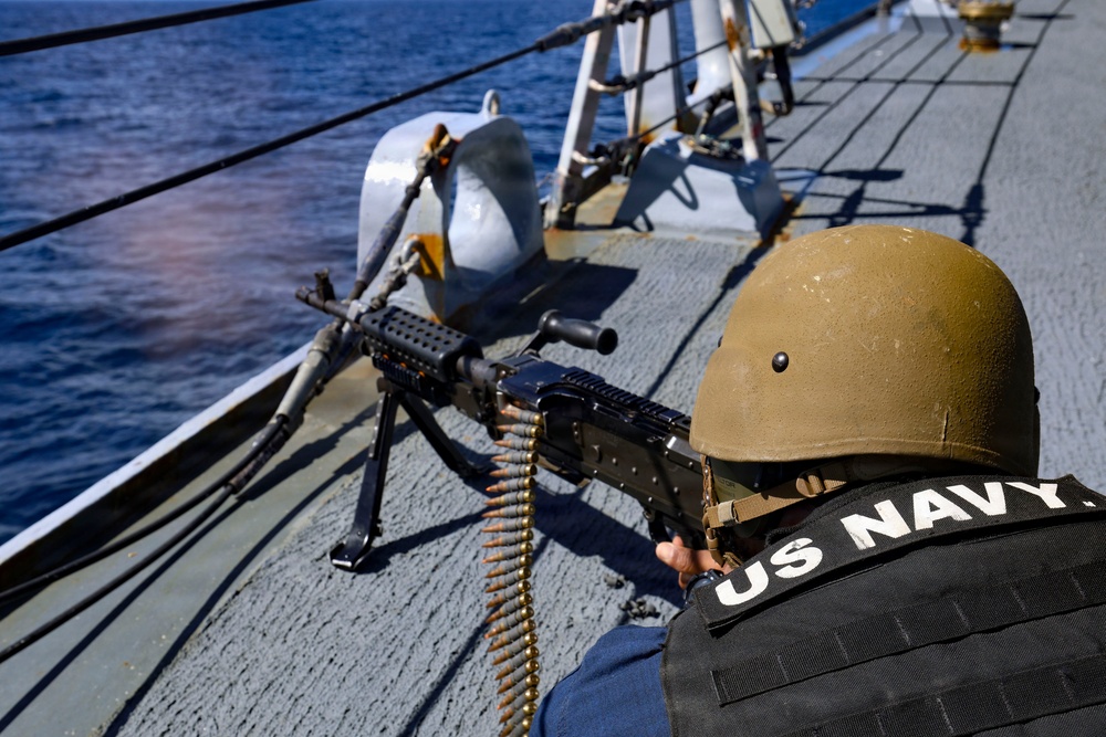 USS Mahan (DDG 72) Live-Fire Exercise