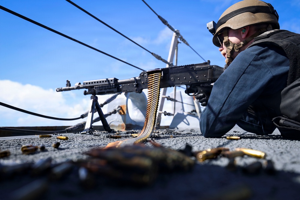 USS Mahan (DDG 72) Live-Fire Exercise