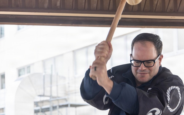 USNMRTC Yokosuka Mochi Pounding Event