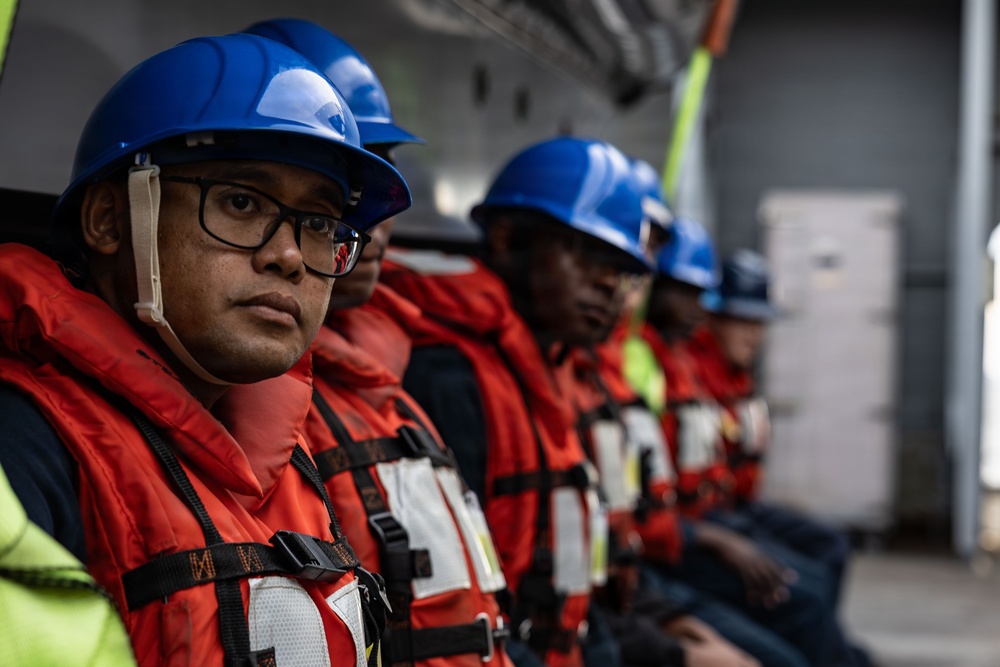 USS San Antonio (LPD 17) Conducts Small Boat Operations