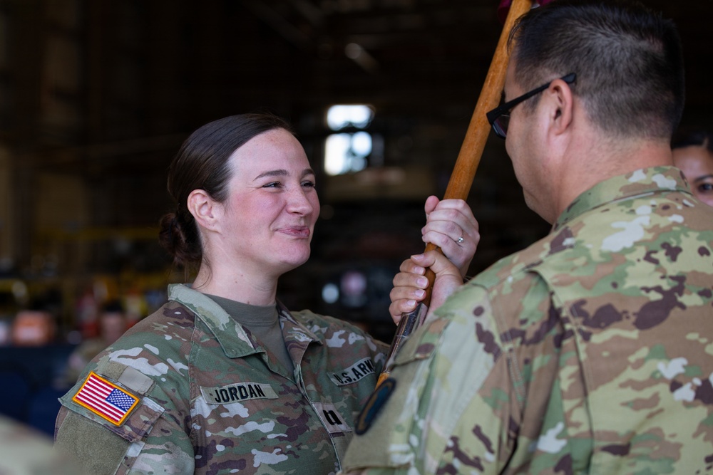 Aloha New Commander of Det 1, G Co, 3-126th
