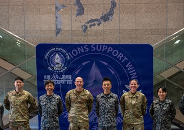 374 AW DCOM visits JASDF OSW