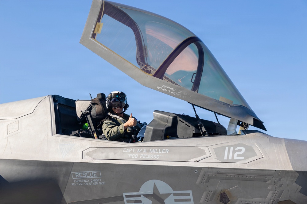 11th MEU Marines, Sailors Conduct Flight Deck Operations Aboard USS Boxer