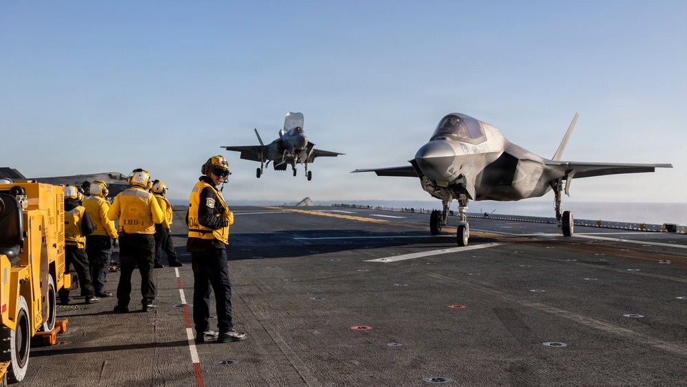 11th MEU Marines, Sailors Conduct Flight Deck Operations Aboard USS Boxer