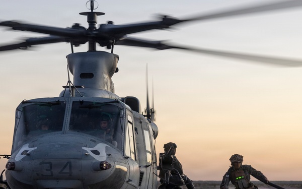 11th MEU Marines, Sailors Conduct FARP Operations