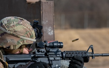 6-37 FA conducts weapon qualification