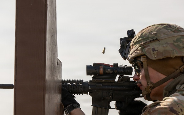 6-37 FA conducts weapon qualification