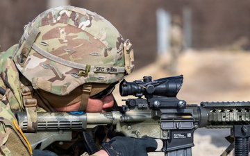 6-37 FA conducts weapon qualification