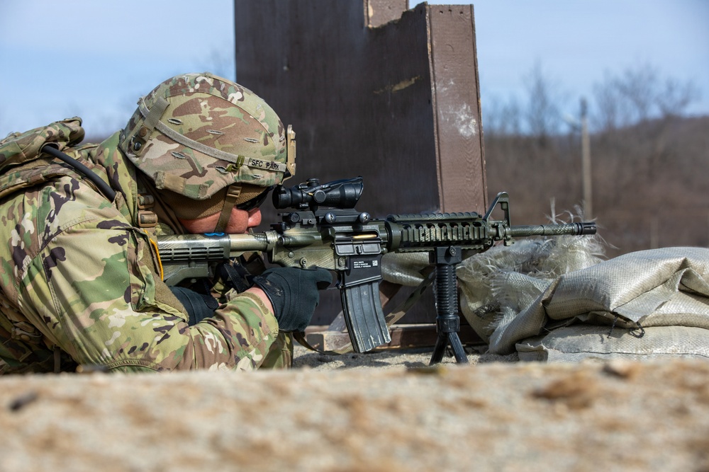6-37 FA conducts weapon qualification