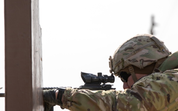 6-37 FA conducts weapon qualification
