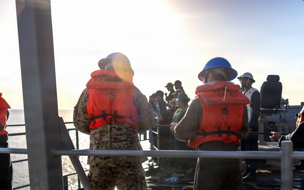 11th MEU Marines, Sailors Conduct Replenishment at Sea Aboard USS Comstock