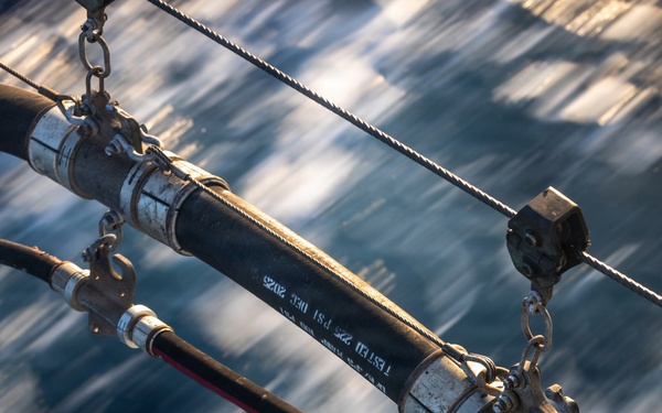 11th MEU Marines, Sailors Conduct Replenishment at Sea Aboard USS Comstock