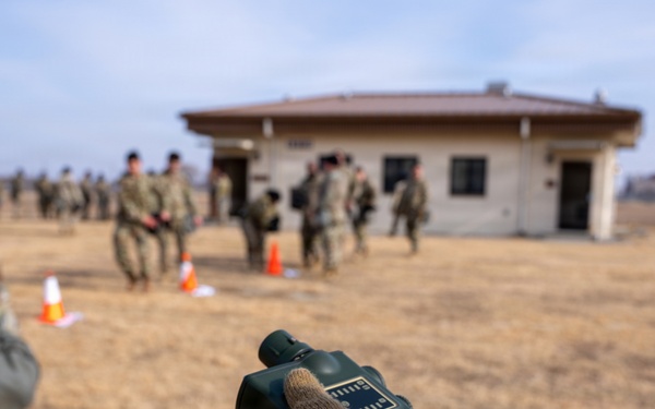 HHC 304th ESBE Conducts CBRN and Confidence Chamber Training