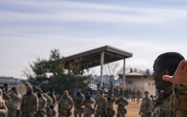 HHC 304th ESBE Conducts CBRN and Confidence Chamber Training