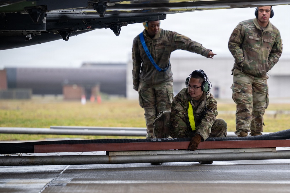 48th FW conducts hot-pit refueling for Point Blank 26
