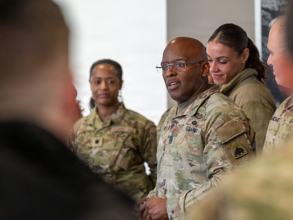 CNGB visits DC Air Guard medical group