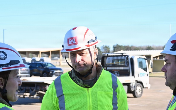 Savannah District Deputy speaks with Chief of Engineers