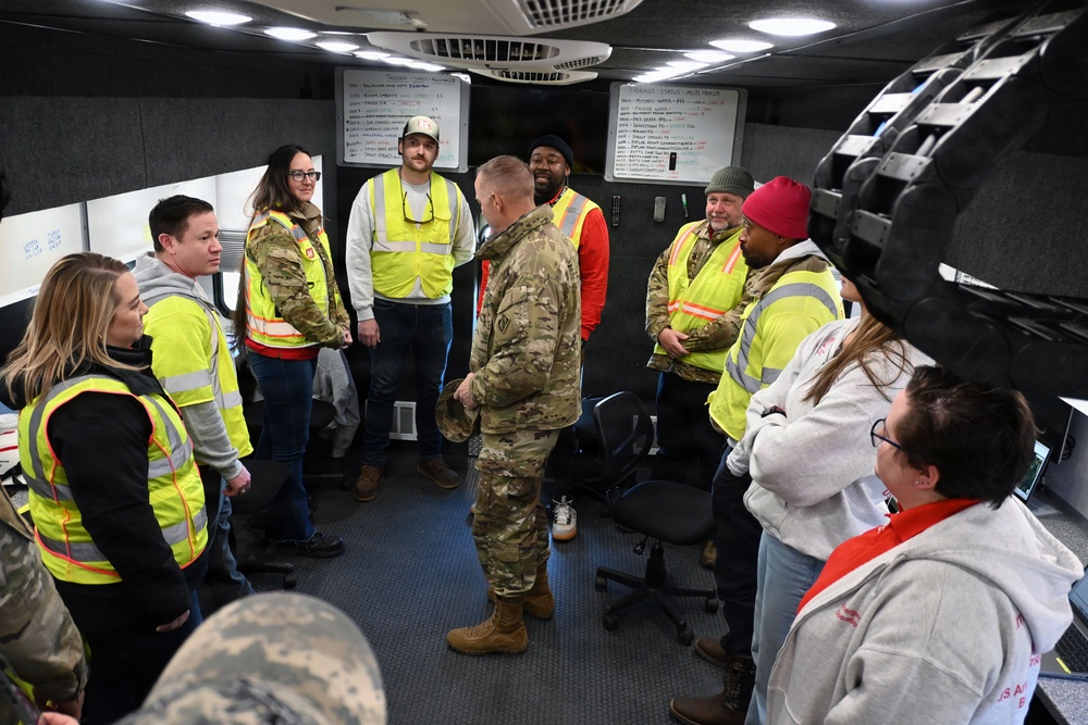 Chief of Engineers Meets With Power Team in Grenada