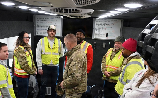 Chief of Engineers Meets With Power Team in Grenada